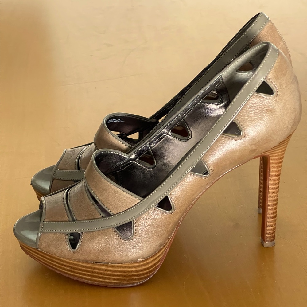 SZ 7 CK Open Toe 4.5” Heel Pump